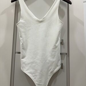 Abercrombie & Fitch White V-Neck One-Piece Bodysuit Small
